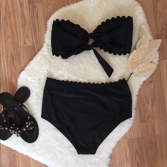 South Beach Scallop Bikini - Picture 2 of 10